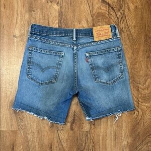 Classic 511 Levi’s Cut Off Jean Shorts. 28.